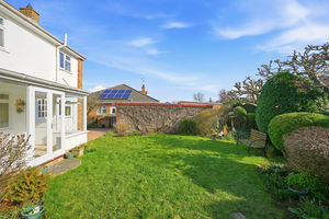 Rear gardens- click for photo gallery